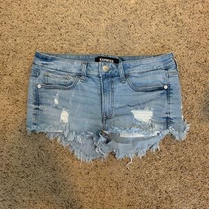 Express “Shortie - Relaxed Low Rise” shorts